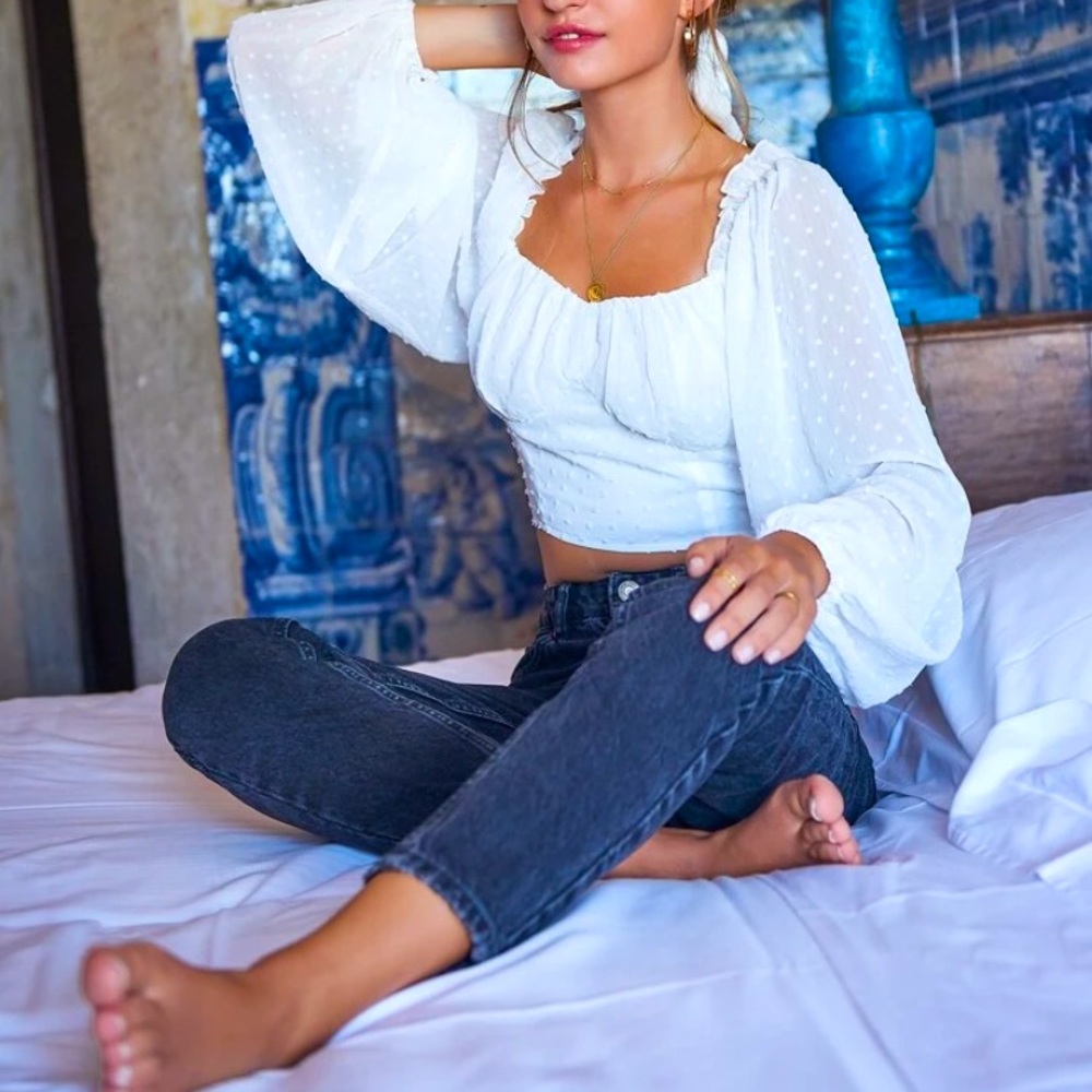 Clip dot sheer sleeve crop